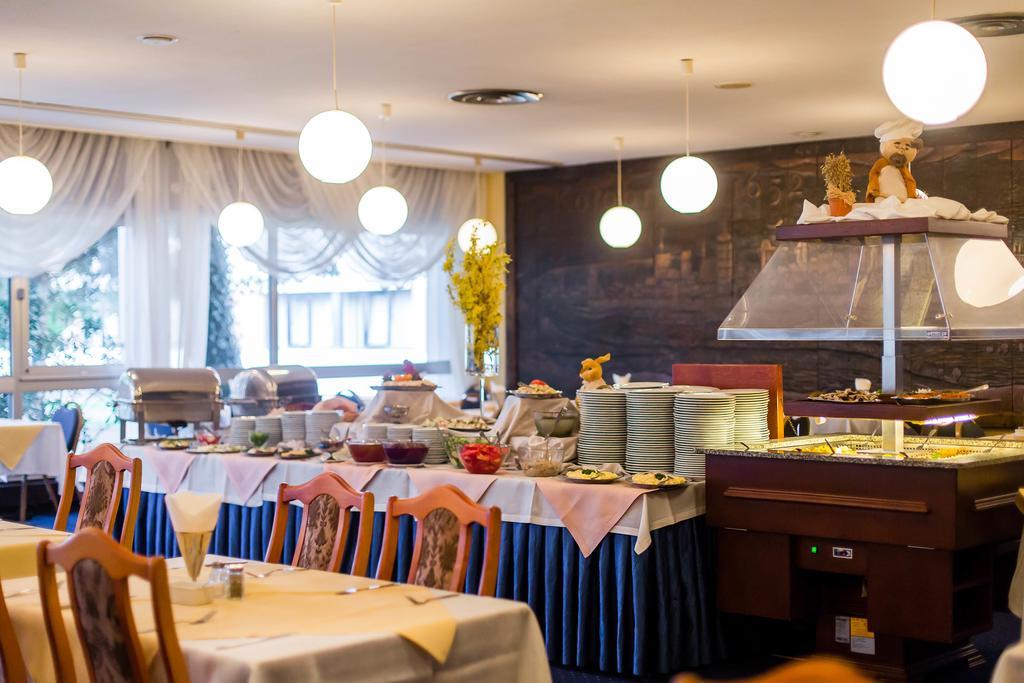 Hotel Solny Kolobrzeg Ngoại thất bức ảnh